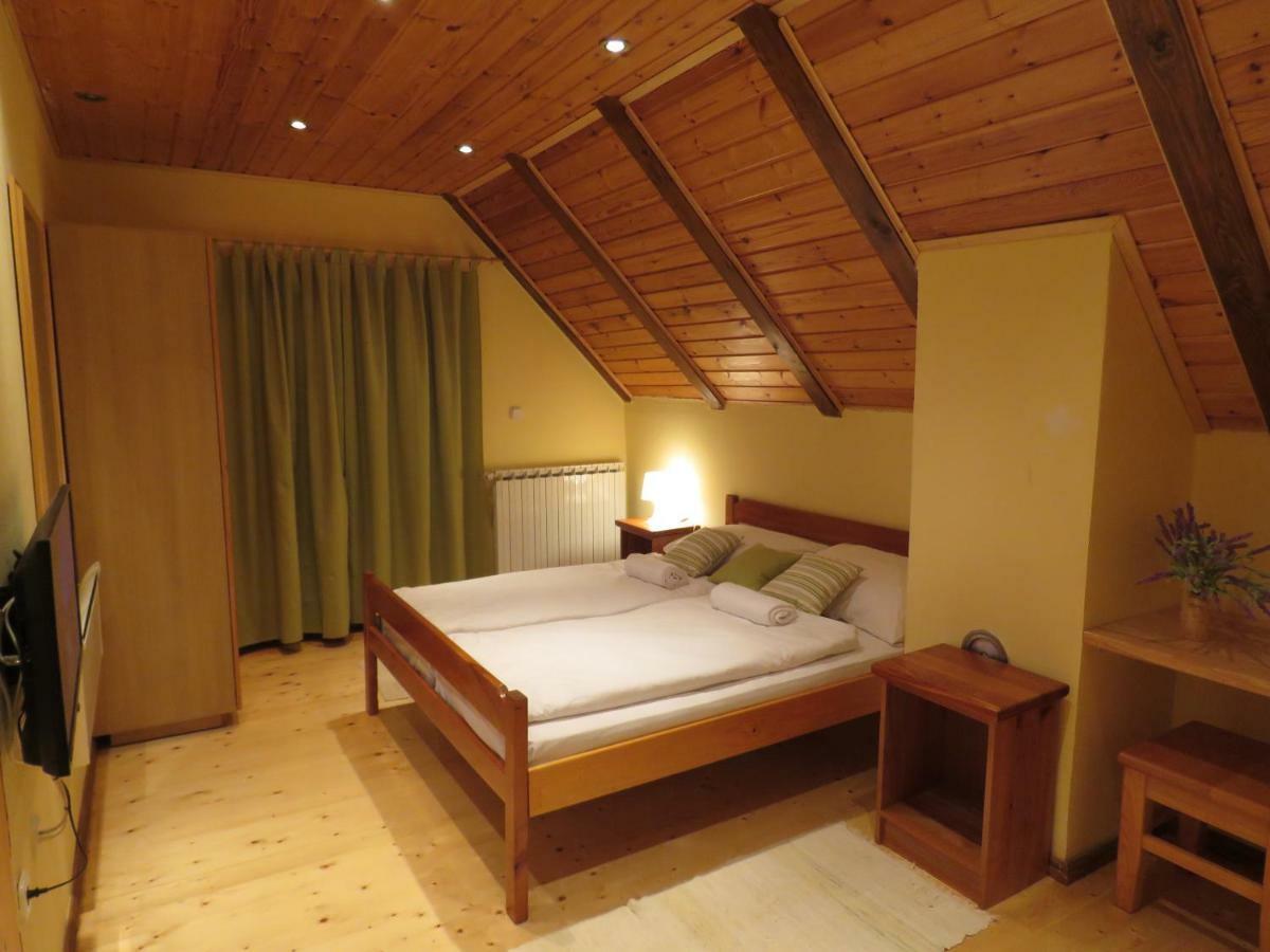 Guesthouse Stefanac Otočac Екстериор снимка
