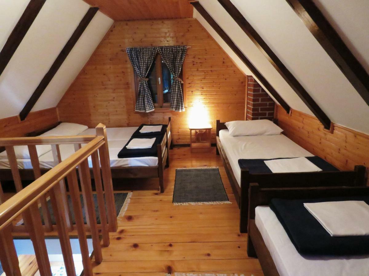 Guesthouse Stefanac Otočac Екстериор снимка