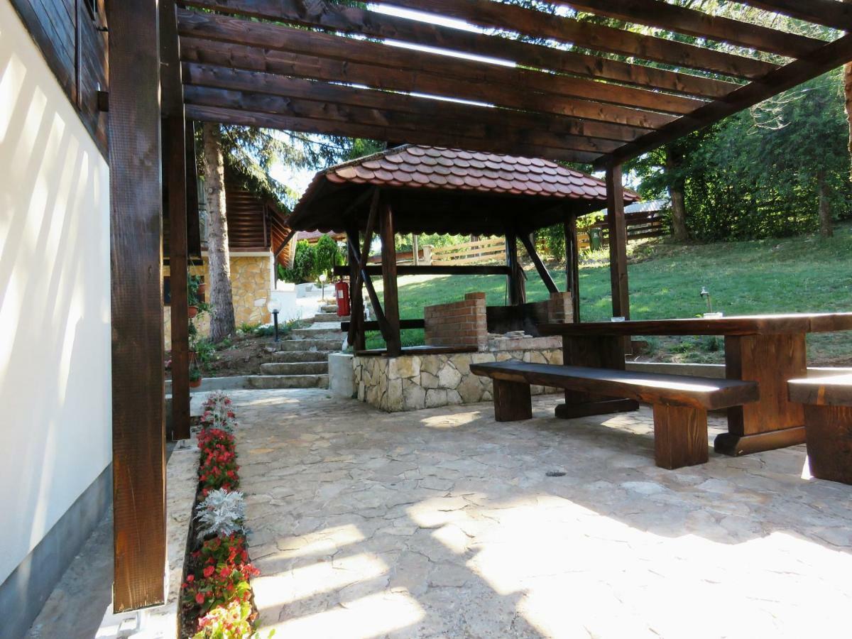 Guesthouse Stefanac Otočac Екстериор снимка